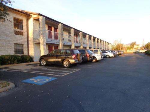 Windcrest Inn and Suites