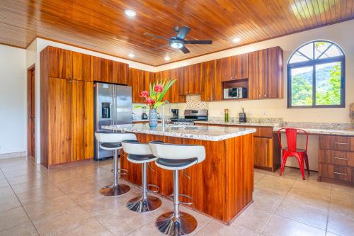 4 bedroom-sleep 9-private pool-gated-Ojochal in Ojochal