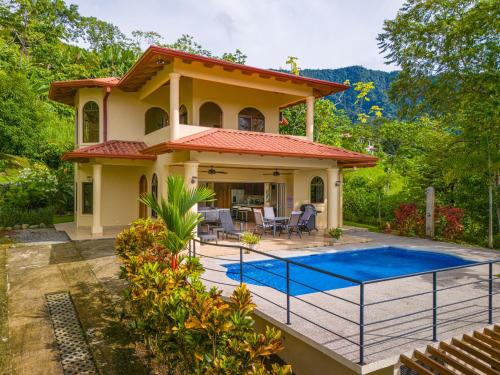 4 bedroom-sleep 9-private pool-gated-Ojochal in Ojochal