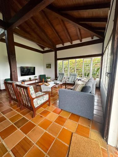 El Paraíso (El Paraiso) in โลสคริสตาเลส เตคาเรส