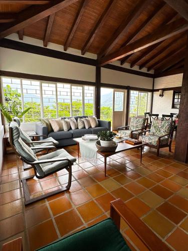 El Paraíso (El Paraiso) in โลสคริสตาเลส เตคาเรส