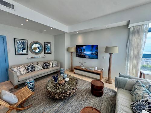 Juan dolio Penthouse, beach access 3BR Salitre Tower front of Club Hemingway in Villas Del Mar