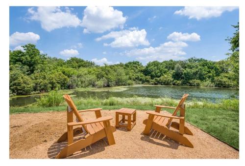 Business deluxe suite 15 min from DFW & Love Field in Farmers Branch