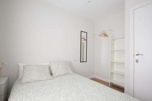 Alberto Rooms habitaciones en piso compartido baño y zonas comunes compartido, Bilbao