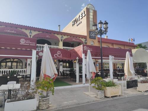 Los Bronces - image 4