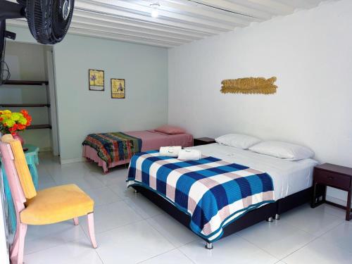 1 double bed, 1 twin bed