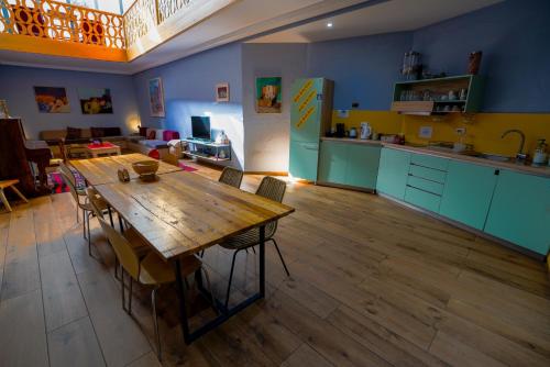 avla, Ura Hostel in Prizren