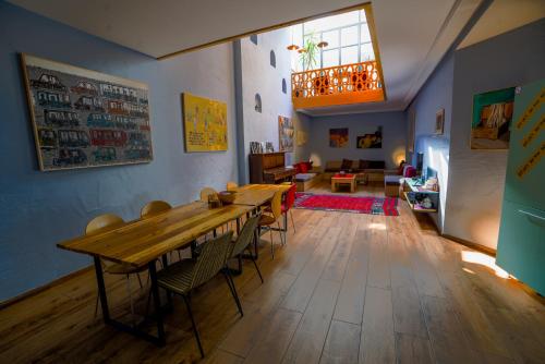 avla, Ura Hostel in Prizren