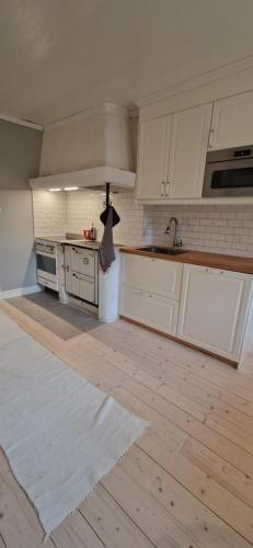 Kitchen, Vackert sekelskifteshus pa bondgard i Vimmerby in Vimmerby
