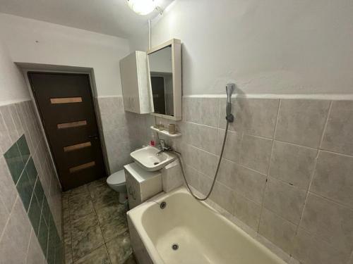 London Appartment - image 2
