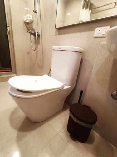 Bright & Cosy Furnished Studio in Estate, Thane (foto 6)