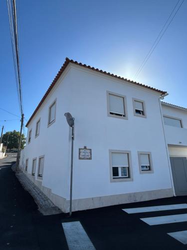 Buitenkant, Cabriz White House in Cabriz