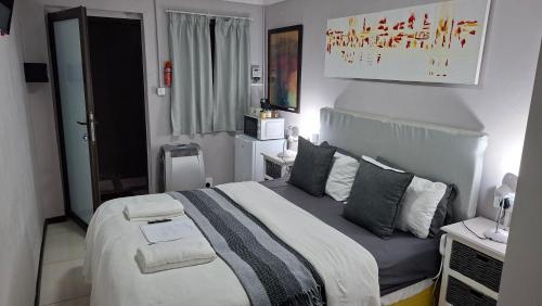 1 queen bed