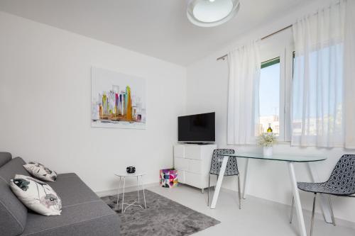Old City Luxury Apartment Iris - Tap to explore photos