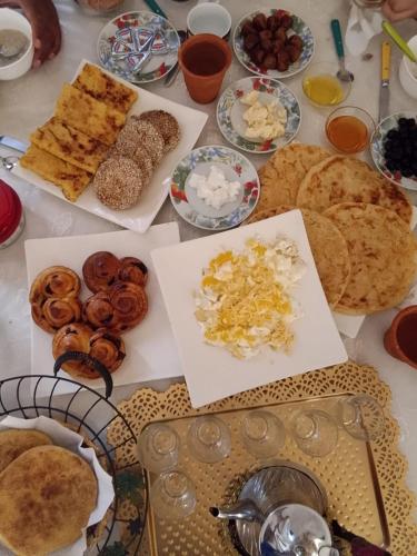 Ēdiens un dzērieni, Gite taymate in Azrou