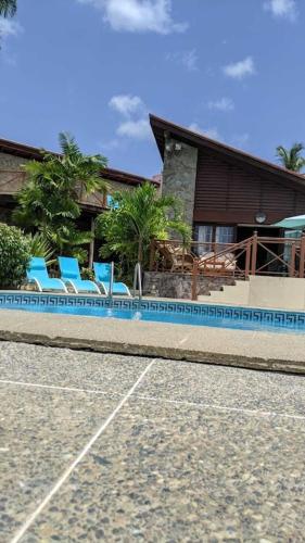 Reef Utopia Tobago in เบเธล