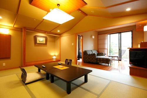 room detail thumbnail 0