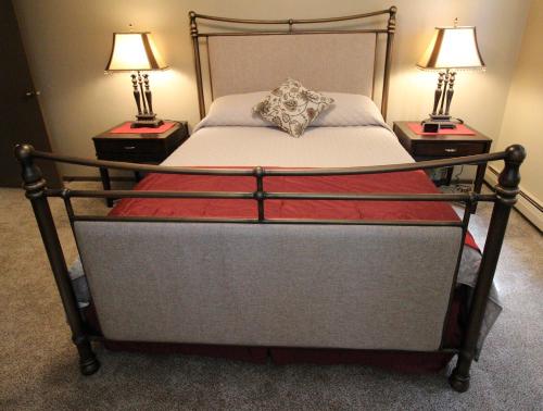 New Albin Inn & Suites - image 9