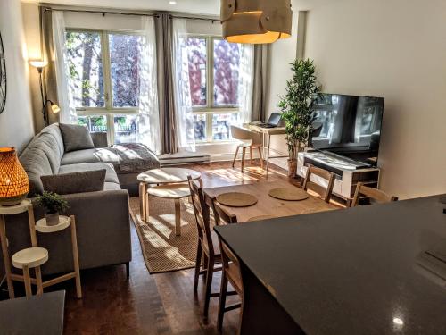 Bright & Spacious 2-Bedrm in the Heart of Montreal