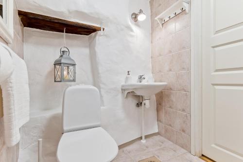 Old Town Central Apartment - image 14