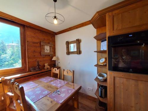 Studio divisible 4 pers. rénové proche pistes Valmorel - FR-1-356-543 (Studio divisible 4 pers. renove proche pistes Valmorel - FR-1-356-543) in มูติเยร์