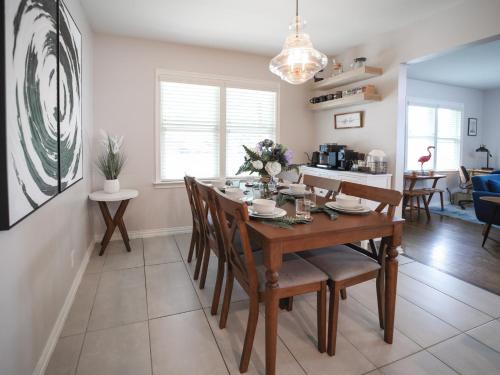 Létesítmények, Flamingo Lane House - Entire House 3BD2BA w Peloton & Tesla Chgr in Highland Meadows