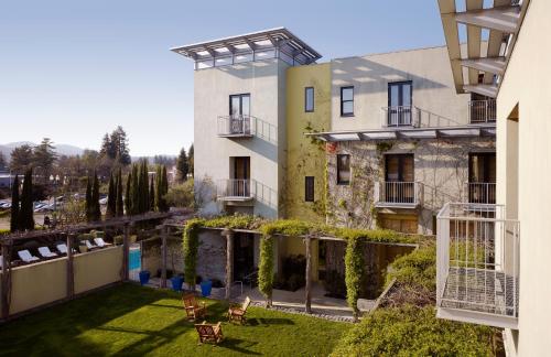 7430834 Hotel Healdsburg