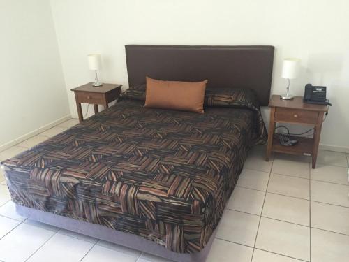 Swag Motel Set in a prime location of Middlemount, Swag Motel puts everything the city has to offer just outside your doorstep. The property offers guests a range of services and amenities designed to provide co