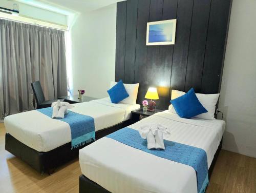 room detail thumbnail 1