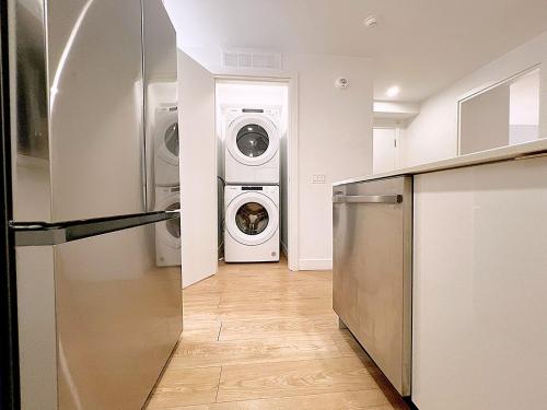 Tiny Penthouse Big Balcony Central & Cozy near Etat Major