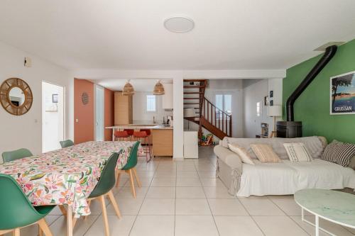 Maison Gruissan proche du village et de la plage - Location, gîte - Gruissan