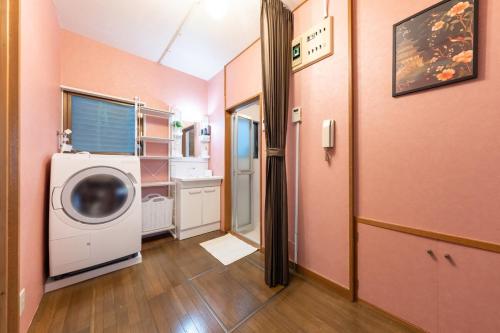 Matsubara Station 2 minutes Shinjuku, Shibuya 15 minutes Pure Japanese style house where you can feel the seasons Maximum 6 people rent a house Quiet house