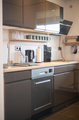 Comfortable & central 3-room-apartment in Hannover l Self-Check-in I Parking, Elevator & Balkony, Hannover (photo 8)