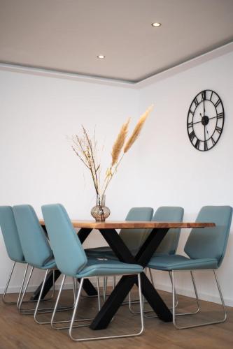 Comfortable & central 3-room-apartment in Hannover l Self-Check-in I Parking, Elevator & Balkony, Hannover (photo 5)