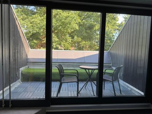 Létesítmények, Hirschhausen - Wohnen im Grünen nahe Düsseldorf (Hirschhausen - Wohnen im Grunen nahe Dusseldorf) in Kaarst