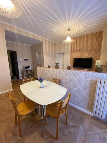 Trilocale Prestigioso via Ripamonti pochi passi dallo IEO e 10 minuti auto HUMANITAS 15 minuti dal c in Opera