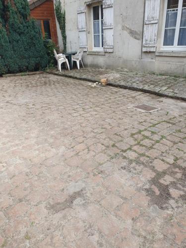 Proximity to Cité Internationale (Proximity to Cite Internationale) in Villers-Cotterets