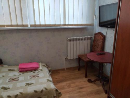 Затишна, домашня 43м в тихому зеленому місці Поруч Центральний парк Університет, Irpín (foto 8)