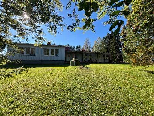 Зовнішній вигляд готелю, Juurikkalahti Adventure Center in Соткамо