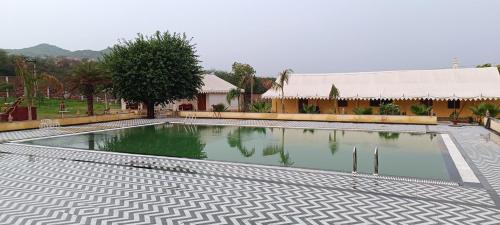 Maharaja Hotel in สามท