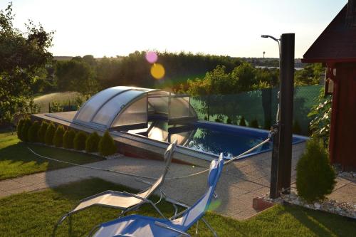 Peldbaseins, Holiday Home V Kolte in Kolta