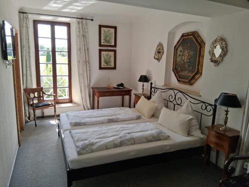 Hotel-Restaurant Bergmuhle 4.7km von Hahnenhof entfernt