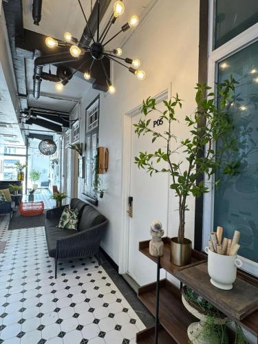 545 Residences - Extended stay property-- Min 6 nights near Pioneer MRT Station