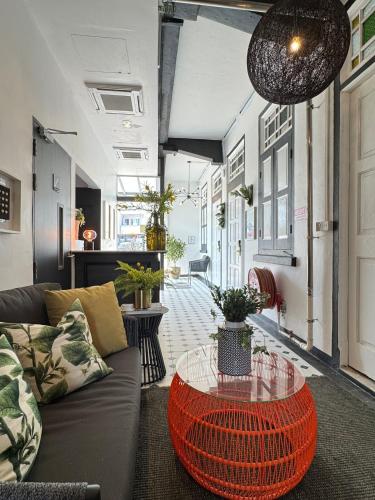 545 Residences - Extended stay property-- Min 6 nights near Pioneer MRT Station