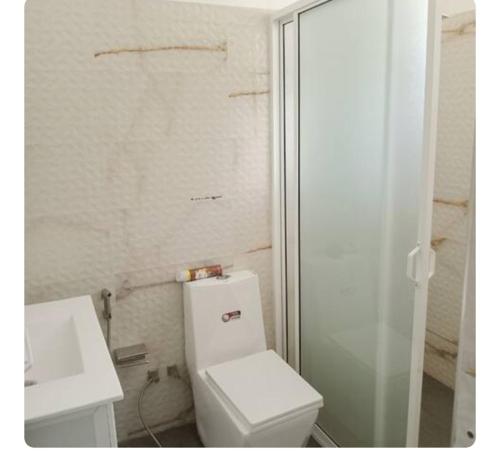 White house in Nawagamuwa South