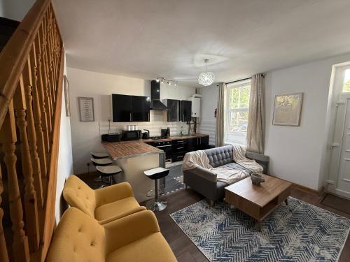 Facilities, Bradford Serviced Accommodation - Apartments - 2 Bed House-Close To Centre - Hospital - Contractors  in Toller