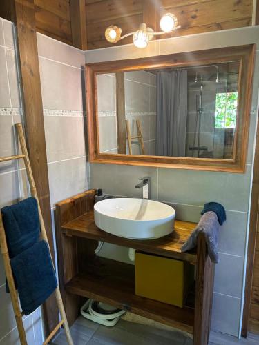 BUNGALOW en pleine nature in Μπαϊ-Μαχαουλτ