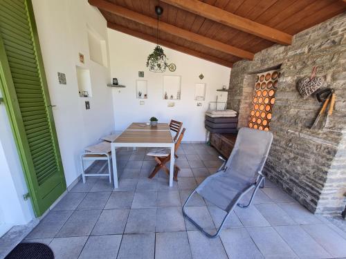 Facilities, Casa Medusa - con piscina, a 2 minuti dalla stazione in Cavigliano