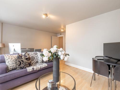 Pass the Keys Charming Flat by Hyde Park with Parking & Tube