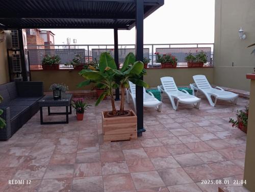 Warm Harbor in Santa Coloma de Gramenet